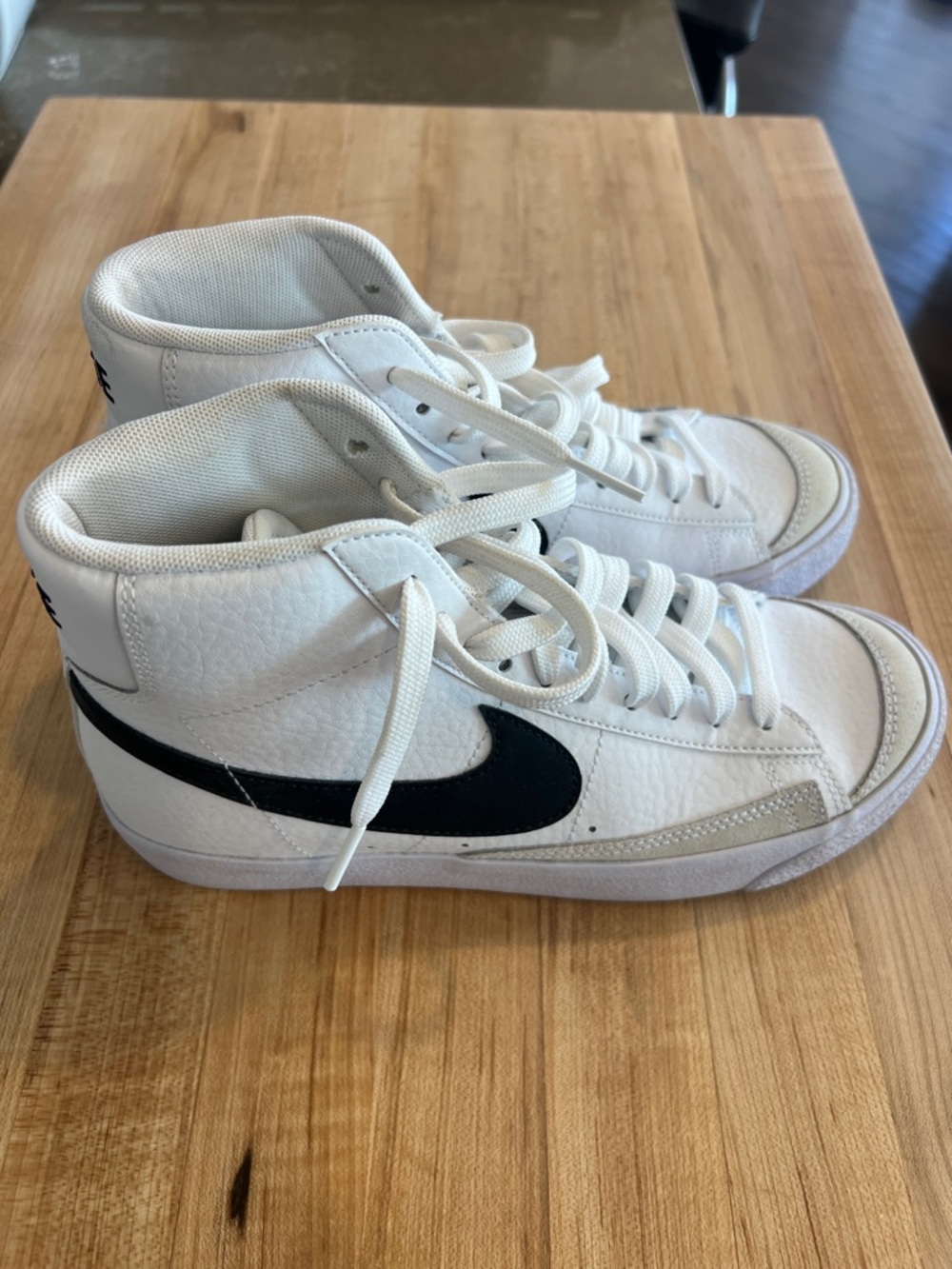 Nike White High-Top Blazers - size 5.5 youth